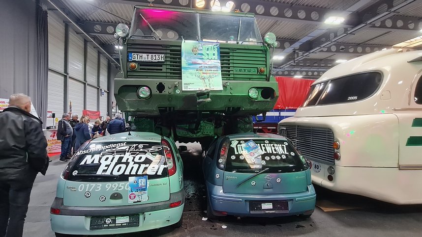 Jede Menge Oldtimer gab es am Wochenende in Erfurt zu sehen.