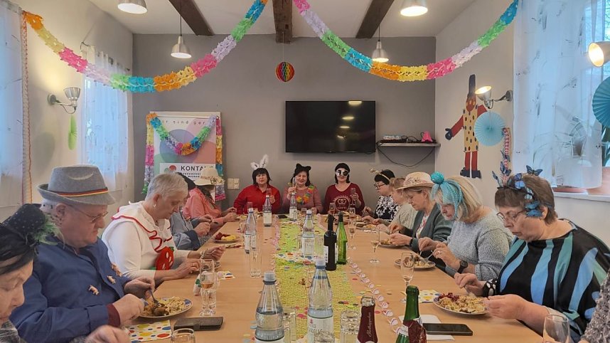 Faschingsfeier mit den Sp&auml;taussiedlern, auch die Seniorengruppe WB4 war dabei