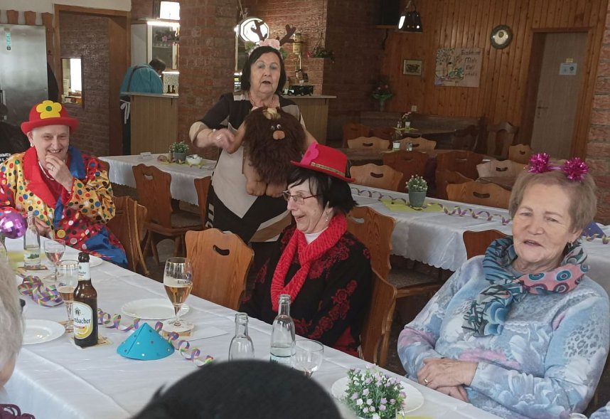 Karneval in der Seniorengruppe WB 4