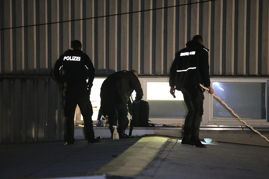 Spurensicherung in der Schachtstra&szlig;e