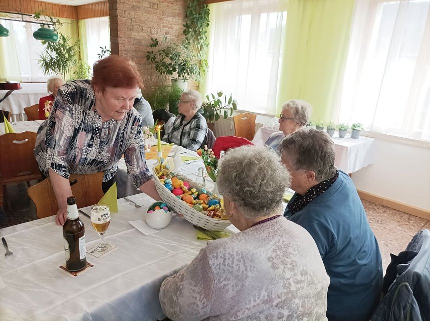 Die WB 4 Senioren begr&uuml;&szlig;ten den Fr&uuml;hling mit fr&ouml;hlichem Gesang