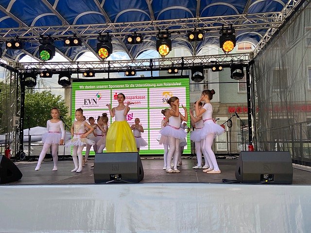 Impressionen von den Auftritten des Tanzstudios Radeva auf dem Rolandfest in Nordhausen.