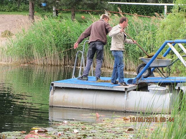 Arbeitseinsatz im Schwimmbad