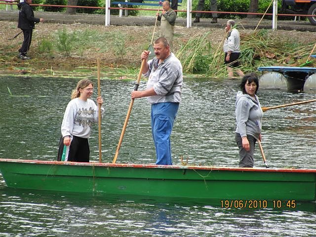 Arbeitseinsatz im Schwimmbad