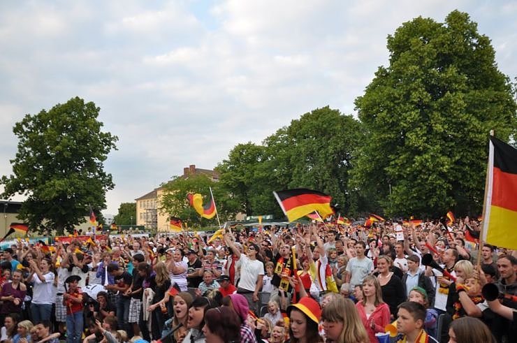 Public Viewing auf den Petersberg