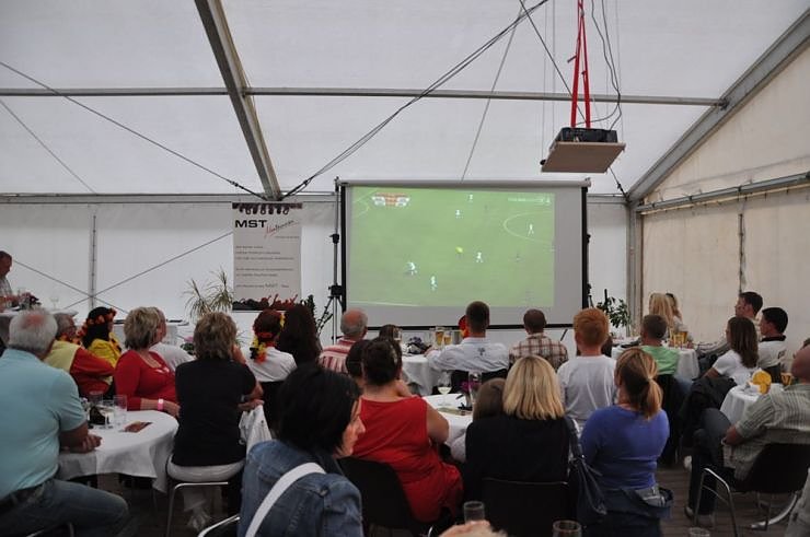 Public Viewing auf den Petersberg
