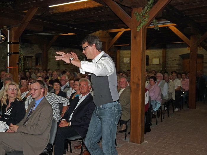 Christoph Sieber im Ochsenstall