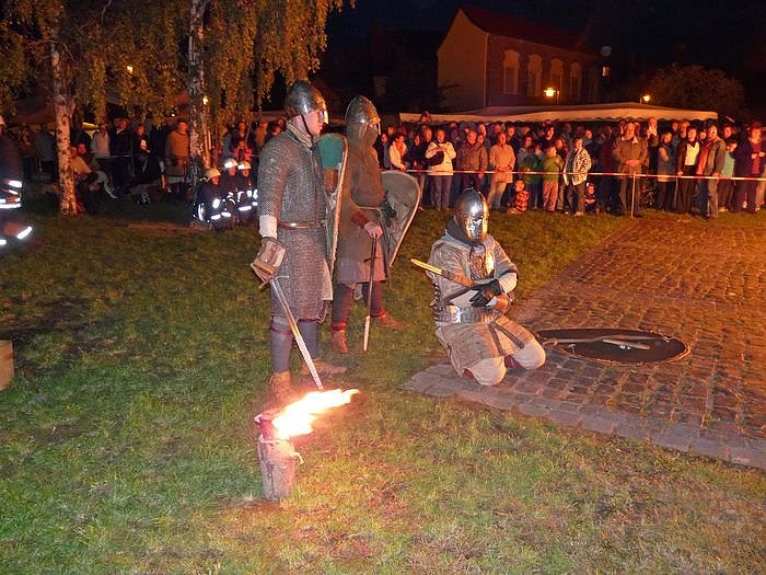 Feuerschau zum Bauernmarkt