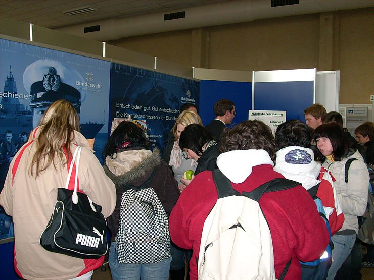 Am Stand der Bundeswehr