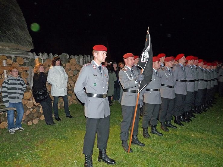Gel&ouml;bnis im feierlichen Rahmen