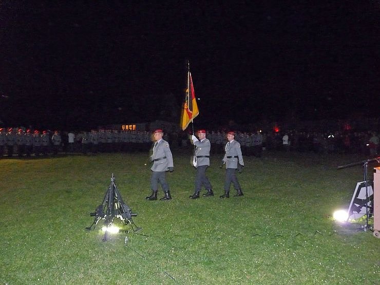 Gel&ouml;bnis im feierlichen Rahmen