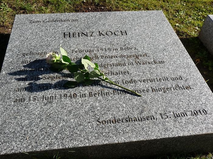 Feierliche Kranzniederlegung