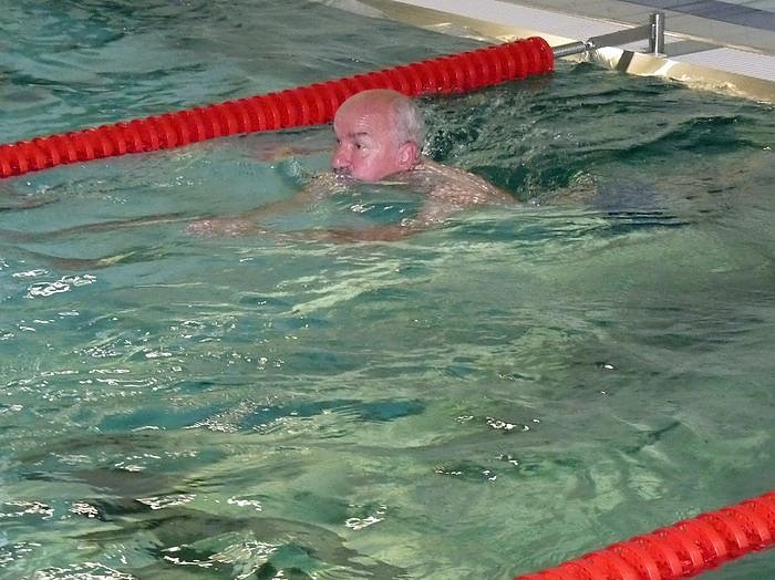 24 Stunden Schwimmen begonnen