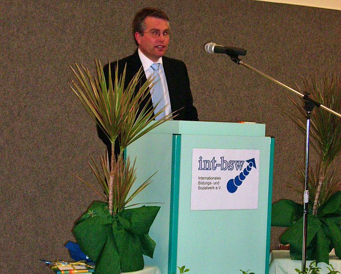 20 Jahren Internationalen Bildungs- und Sozialwerkes e.V.