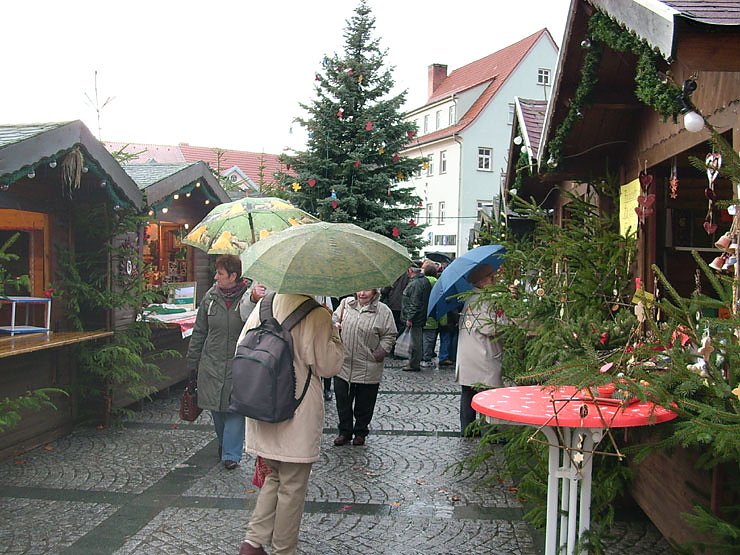 Auch mit Schirm zum Weihnachtsmarkt