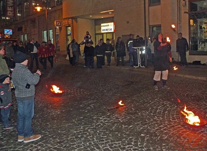Laternenumzug und Feuerschau