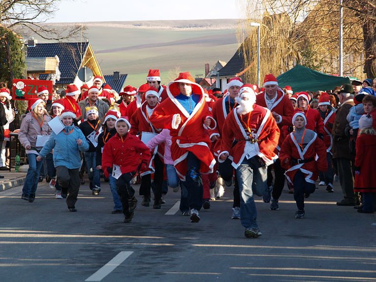 Weihnachtsmannlauf in Bilzingsleben 1
