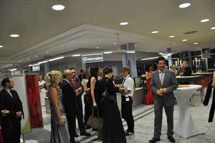 &Auml;rzte- und Apothekerball im Autohaus Peter