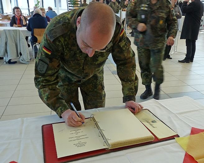 Verabschiedungsappell S&uuml;ss und Liebau